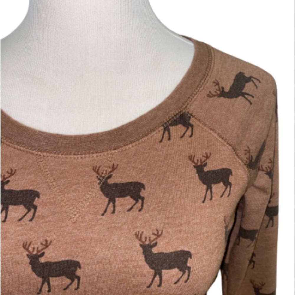 Forever 21 Reindeer Sweatshirt Size SP